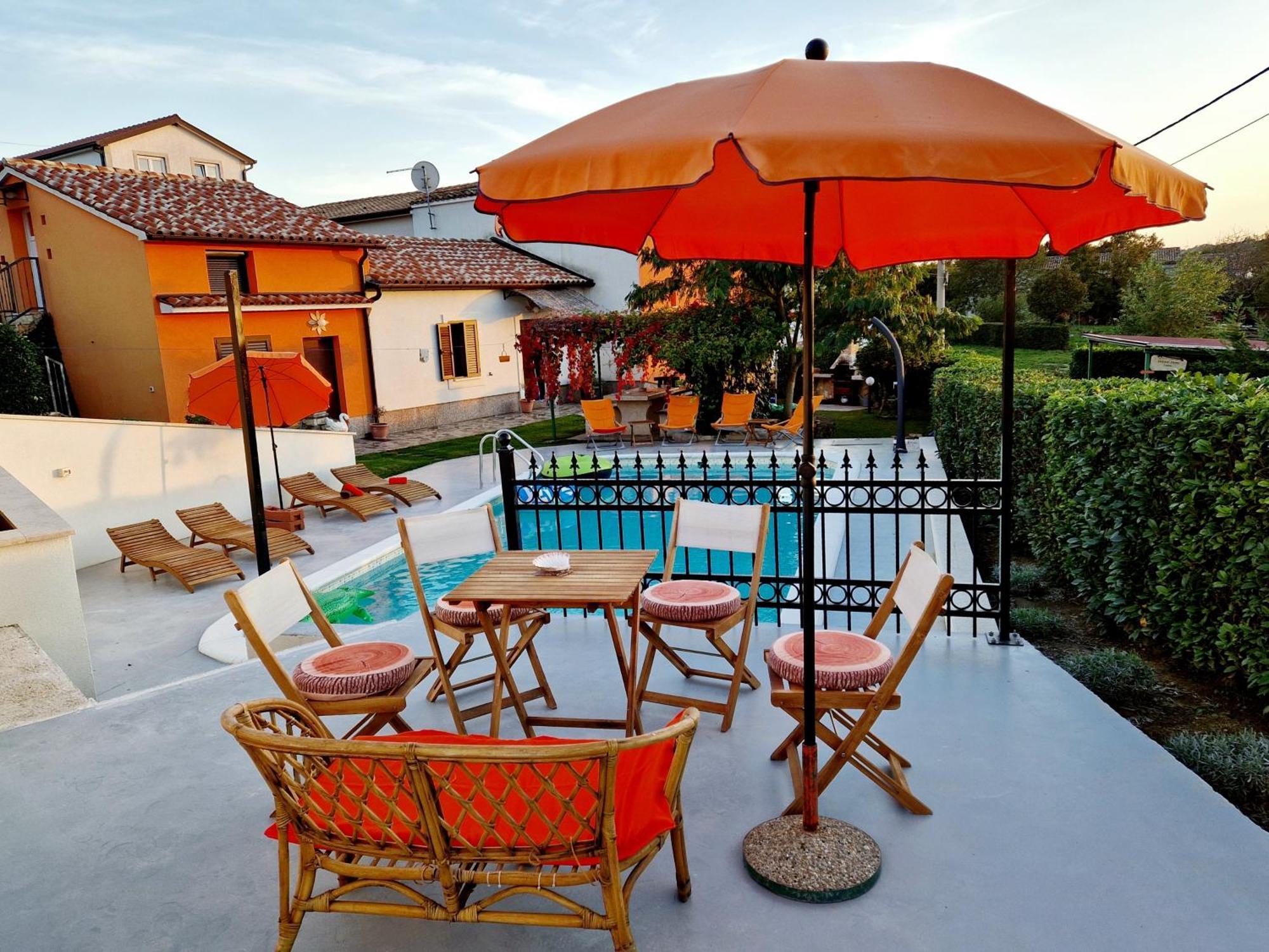 Villa Casa Luana à Roč Extérieur photo
